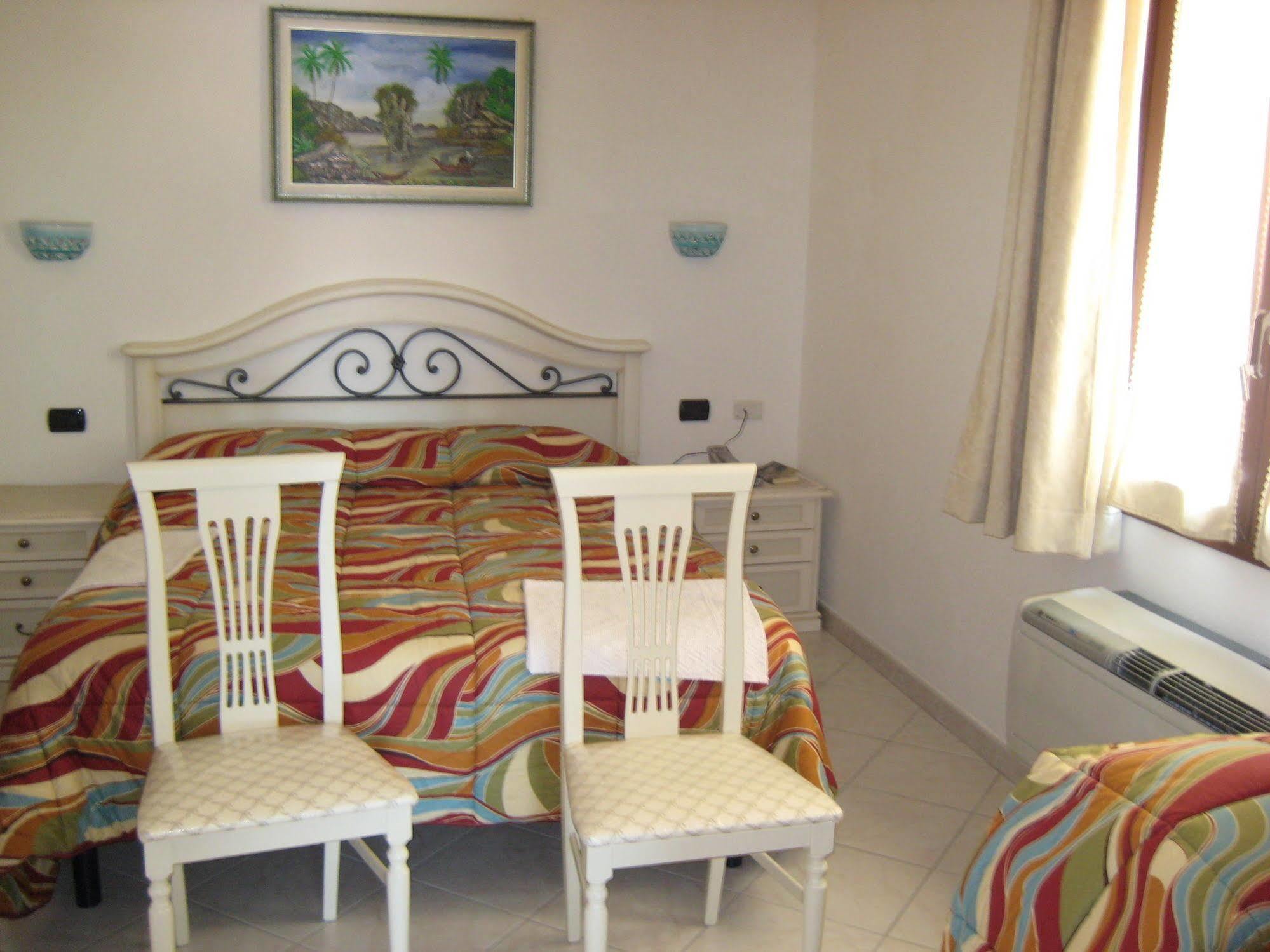 Scano Comfort Inn Santa Teresa Gallura Exterior foto