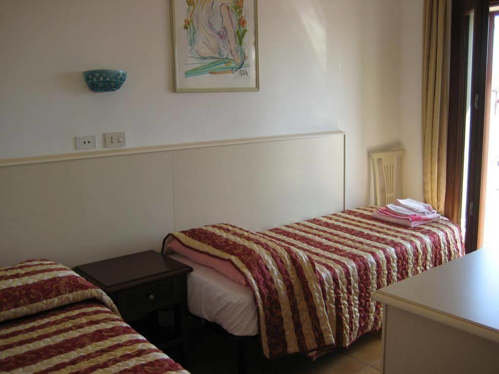 Scano Comfort Inn Santa Teresa Gallura Exterior foto